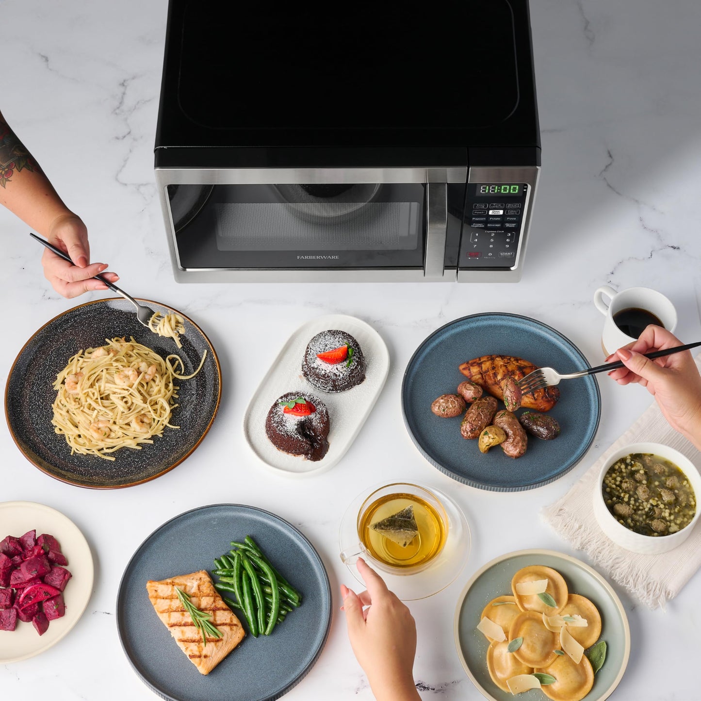 FARBERWARE 0.7 Cu. Ft. Microwave Oven – 700W, Auto Cook, Stainless