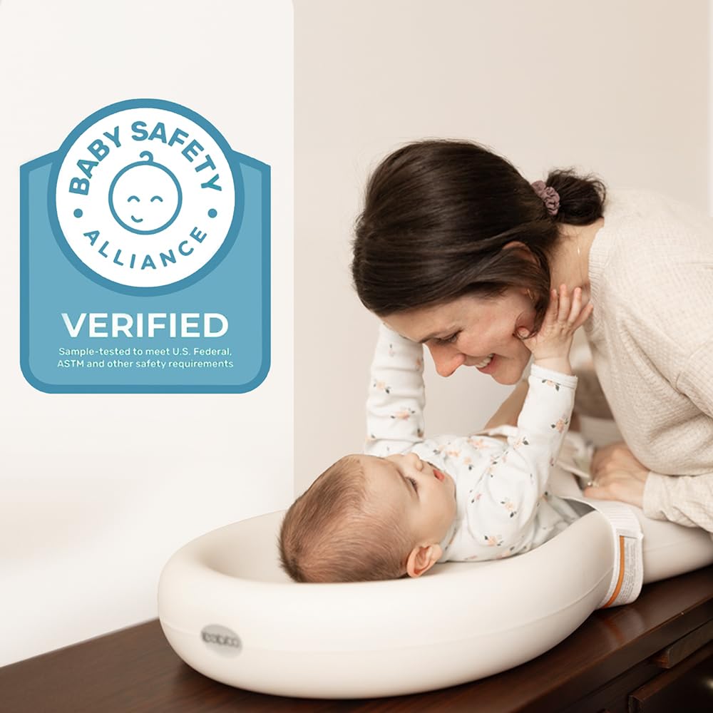 KEEKAROO Peanut Changer Baby Vanilla - Easy-Clean Diaper Pad